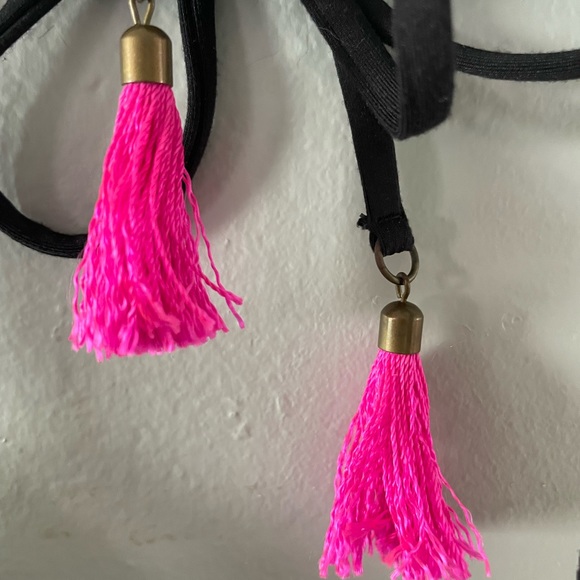 Used excellent condition-Billabong bikini top size large - Picture 6 of 10